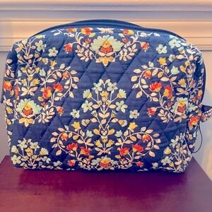 Very Bradley Large Cosmetic Bag
